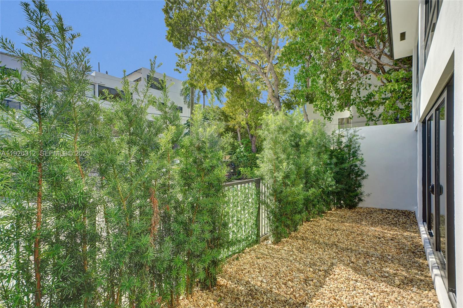 200 Sunrise Dr #200A Key Biscayne, FL 33149