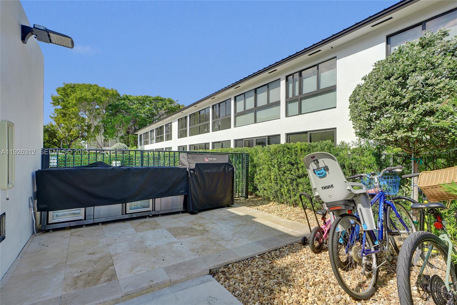 200 Sunrise Dr #200A Key Biscayne, FL 33149