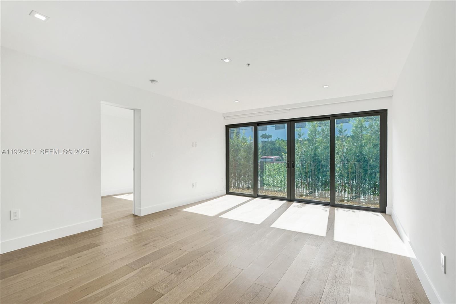 200 Sunrise Dr #200A Key Biscayne, FL 33149