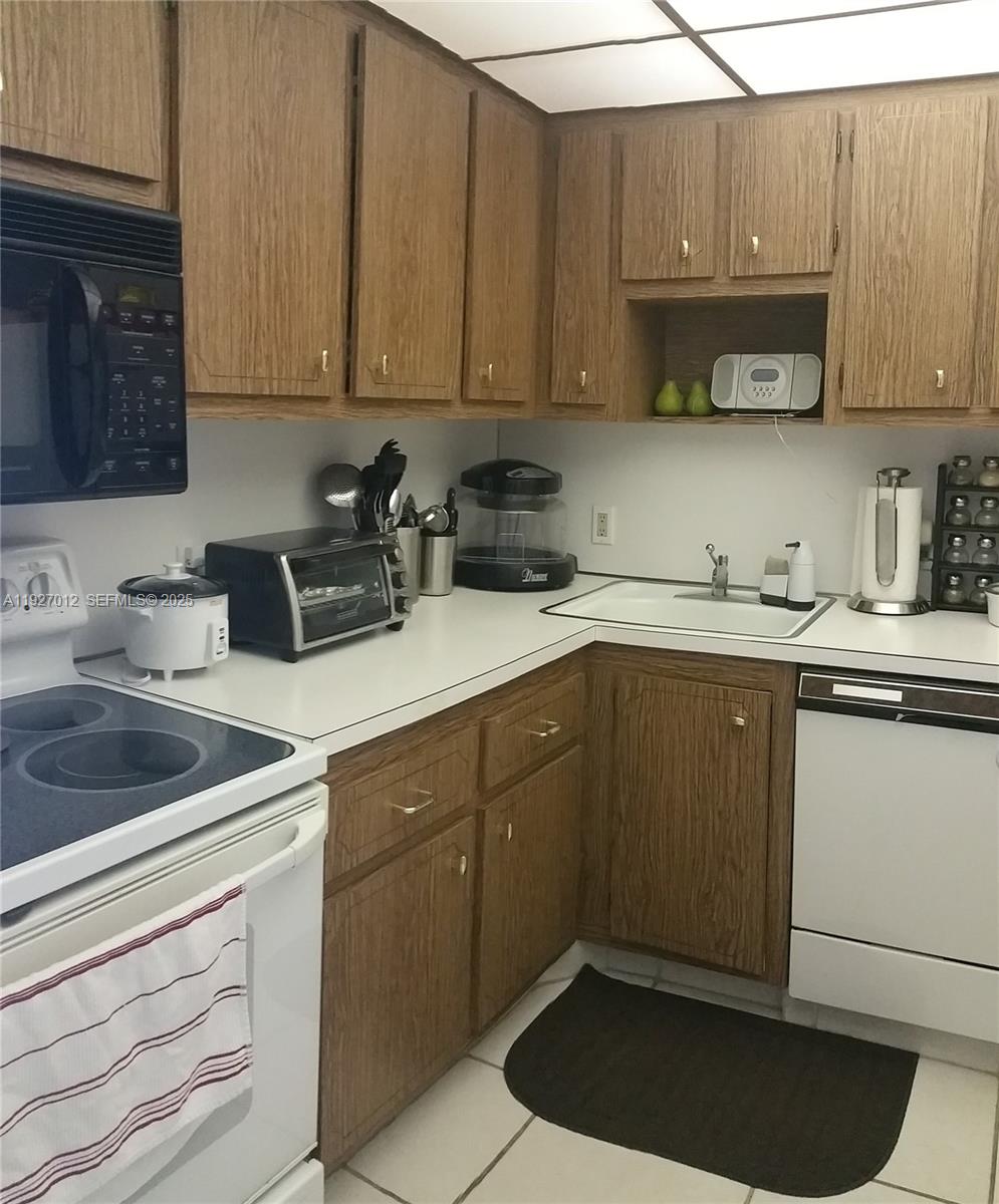 3675 N Country Clb Dr #2005 Aventura, FL 33180