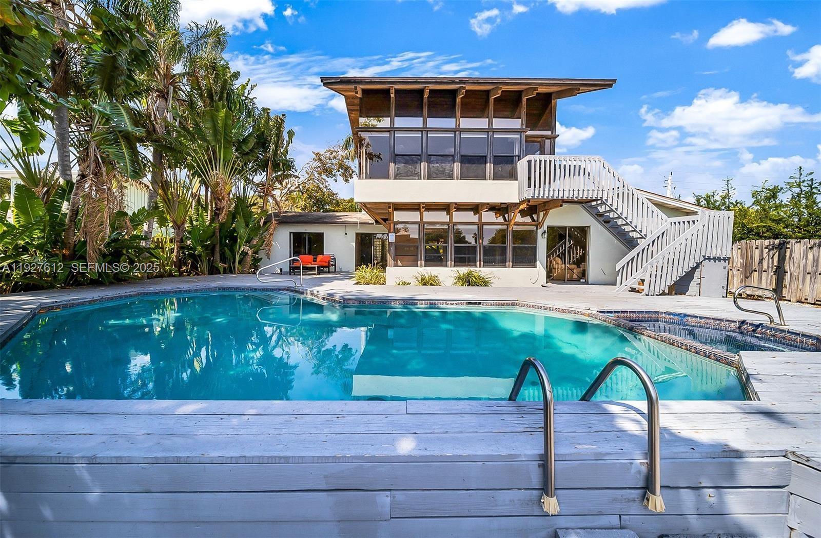 1524 NE 18th Ave Fort Lauderdale, FL 33304