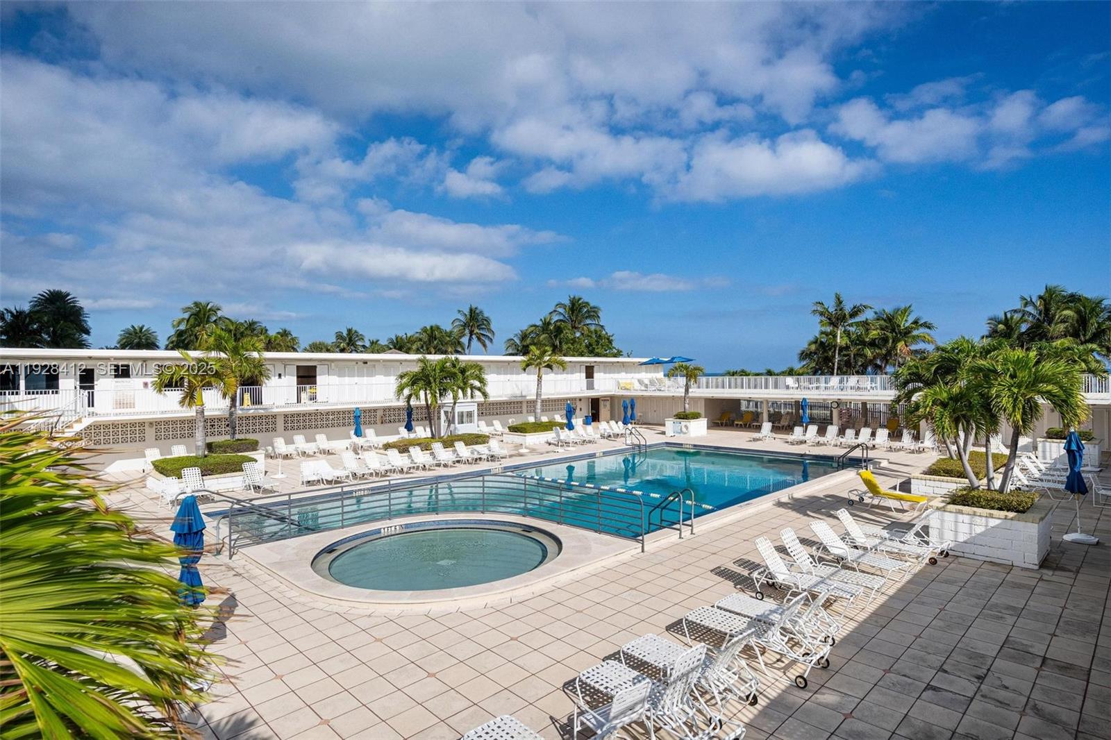 4747 Collins Ave #207 Miami Beach, FL 33140