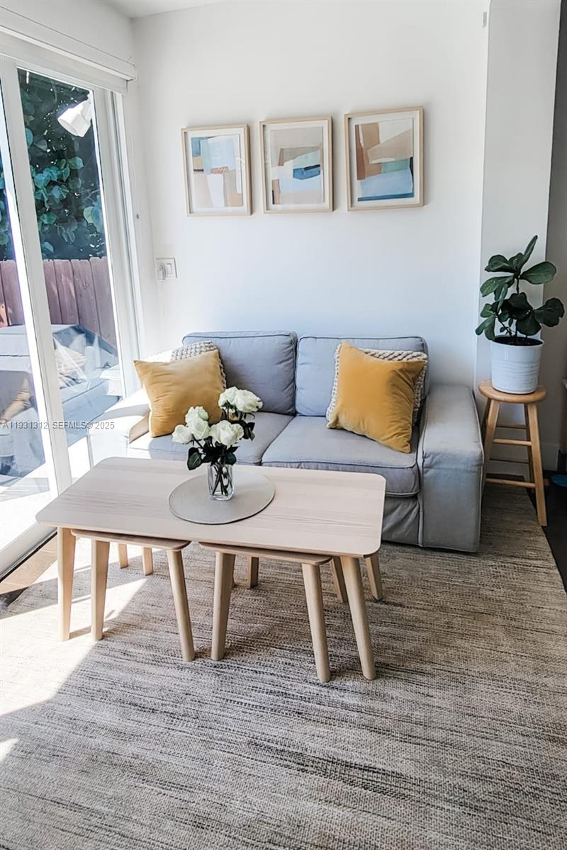 3689 SW 1st Ave Miami, FL 33145