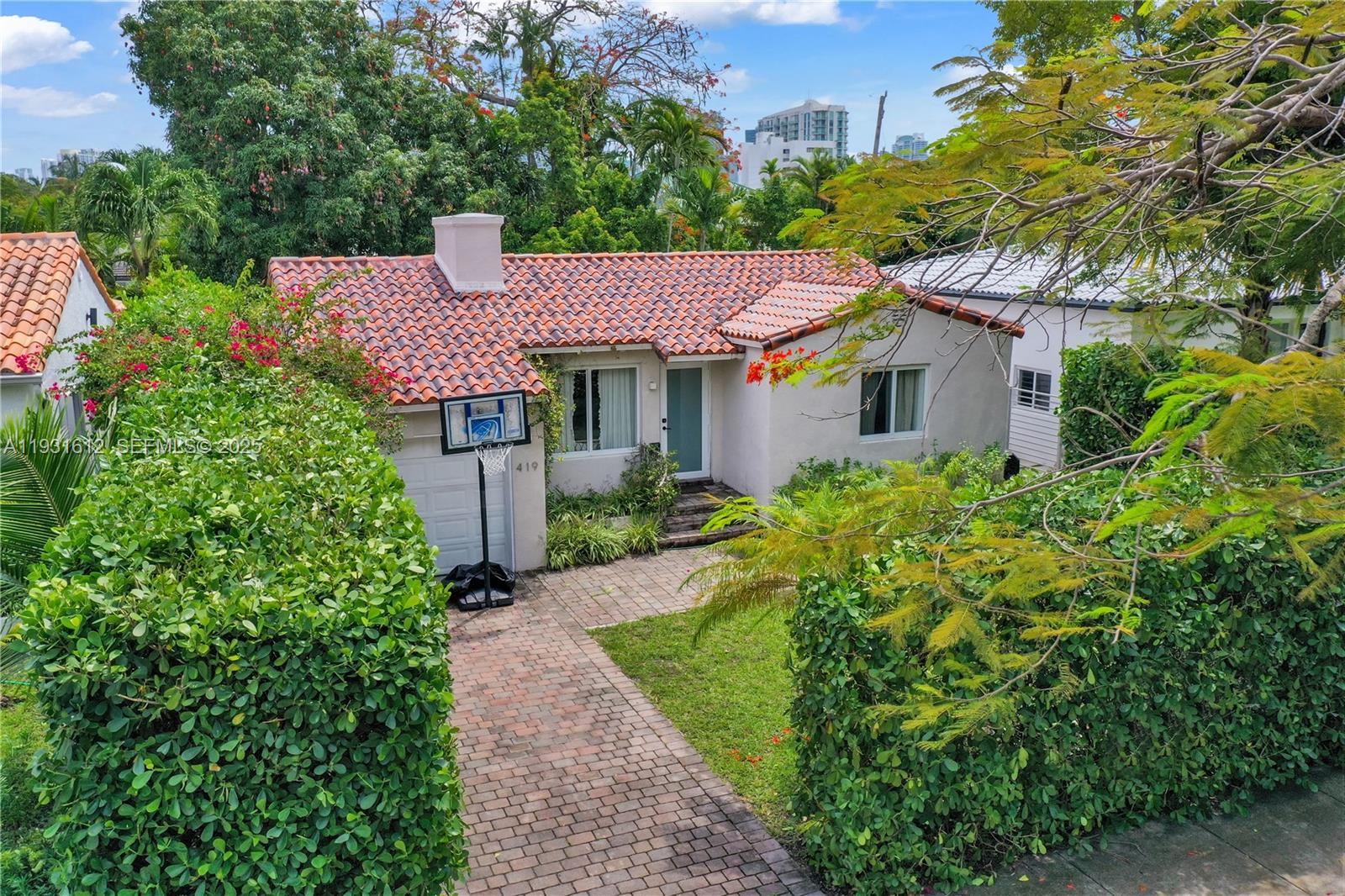 419 SW 30th Rd Miami, FL 33129