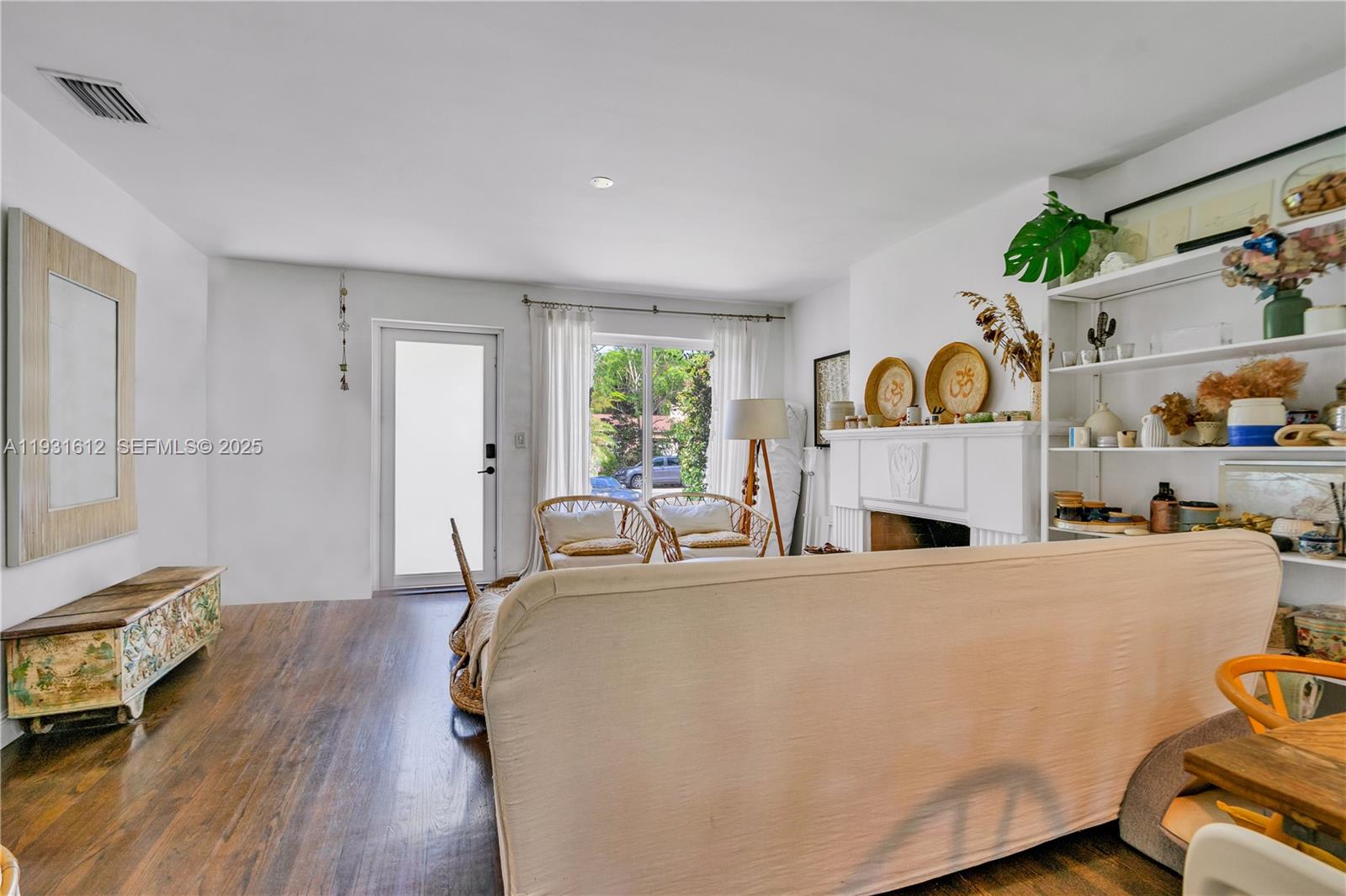 419 SW 30th Rd Miami, FL 33129