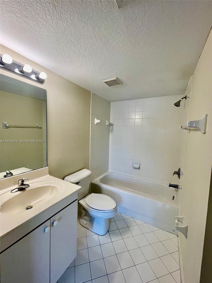 3415 NE 9th Dr #103 Homestead, FL 33033