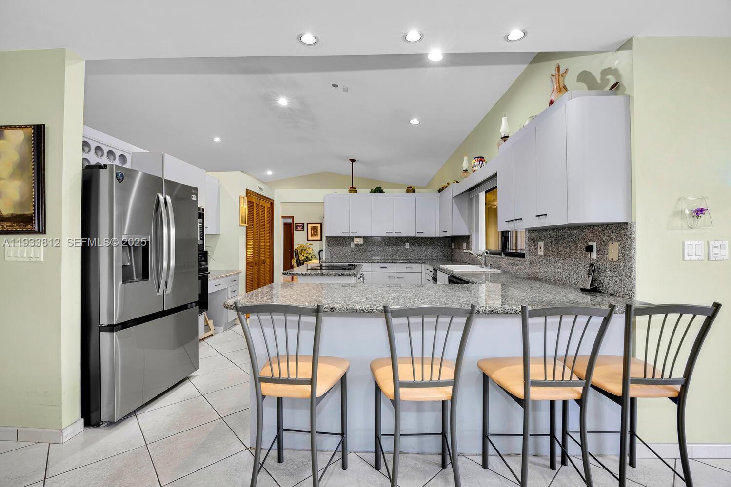 165 W 50th St Hialeah, FL 33012