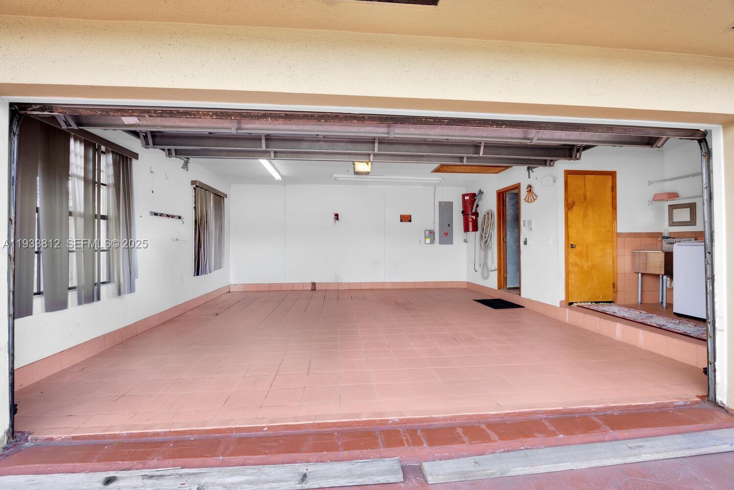 165 W 50th St Hialeah, FL 33012