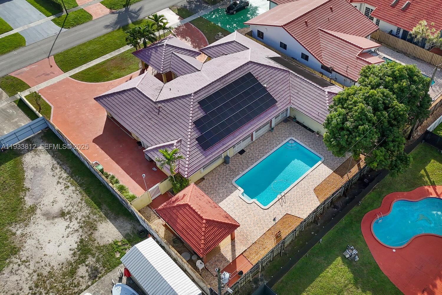 165 W 50th St Hialeah, FL 33012