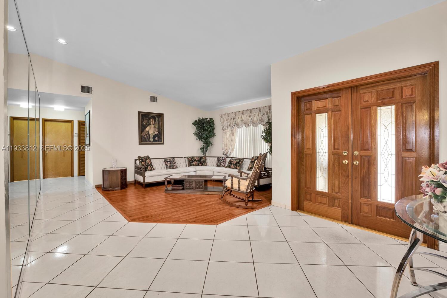 165 W 50th St Hialeah, FL 33012