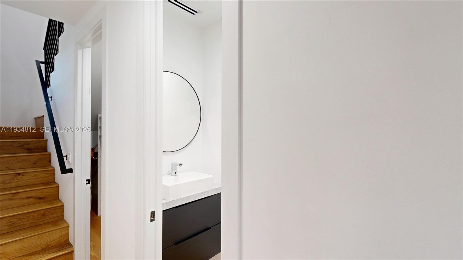 353 NW 50th St #353 Miami, FL 33127