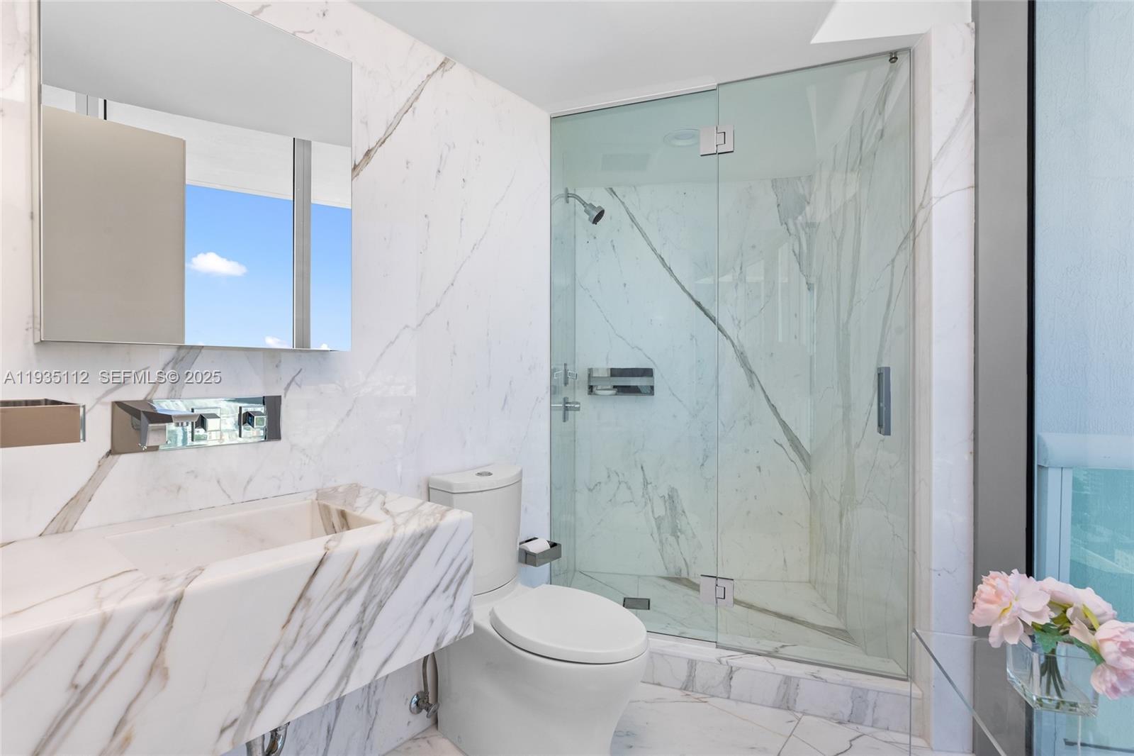 1000 S Pointe Dr #3501 Miami Beach, FL 33139