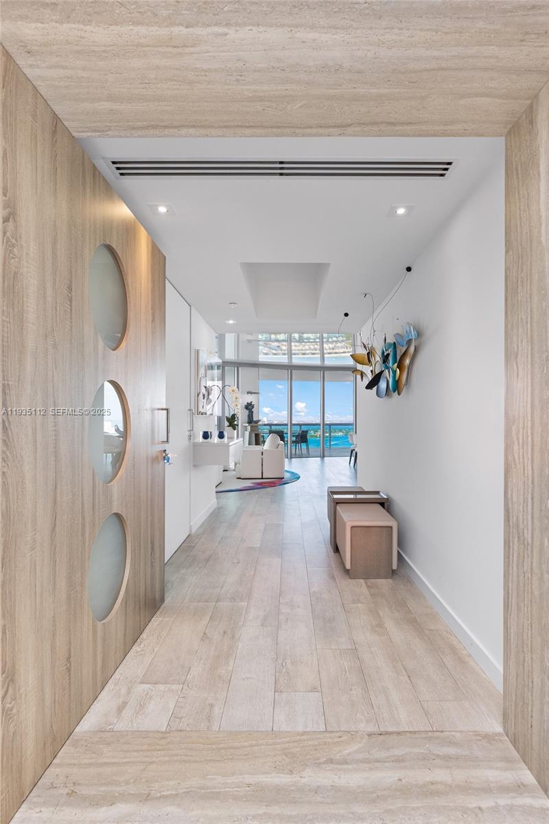 1000 S Pointe Dr #3501 Miami Beach, FL 33139