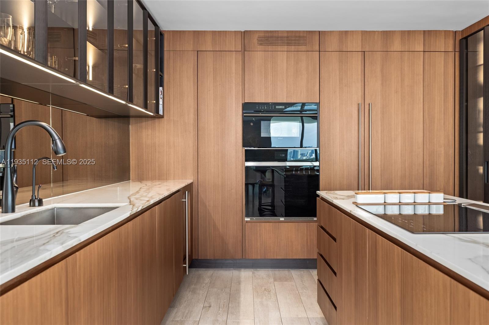 1000 S Pointe Dr #3501 Miami Beach, FL 33139