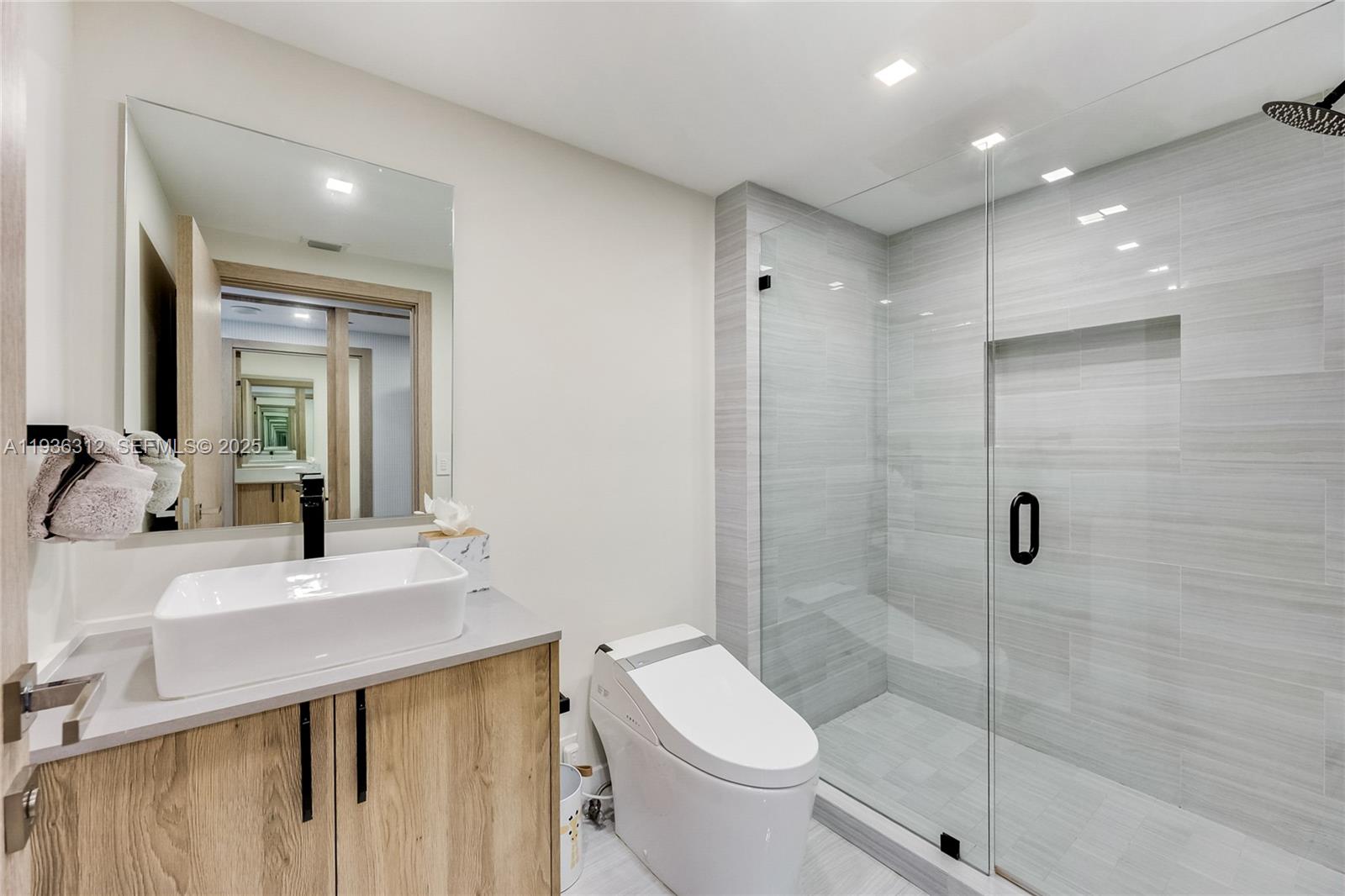 2000 Island Blvd #2507 Aventura, FL 33160