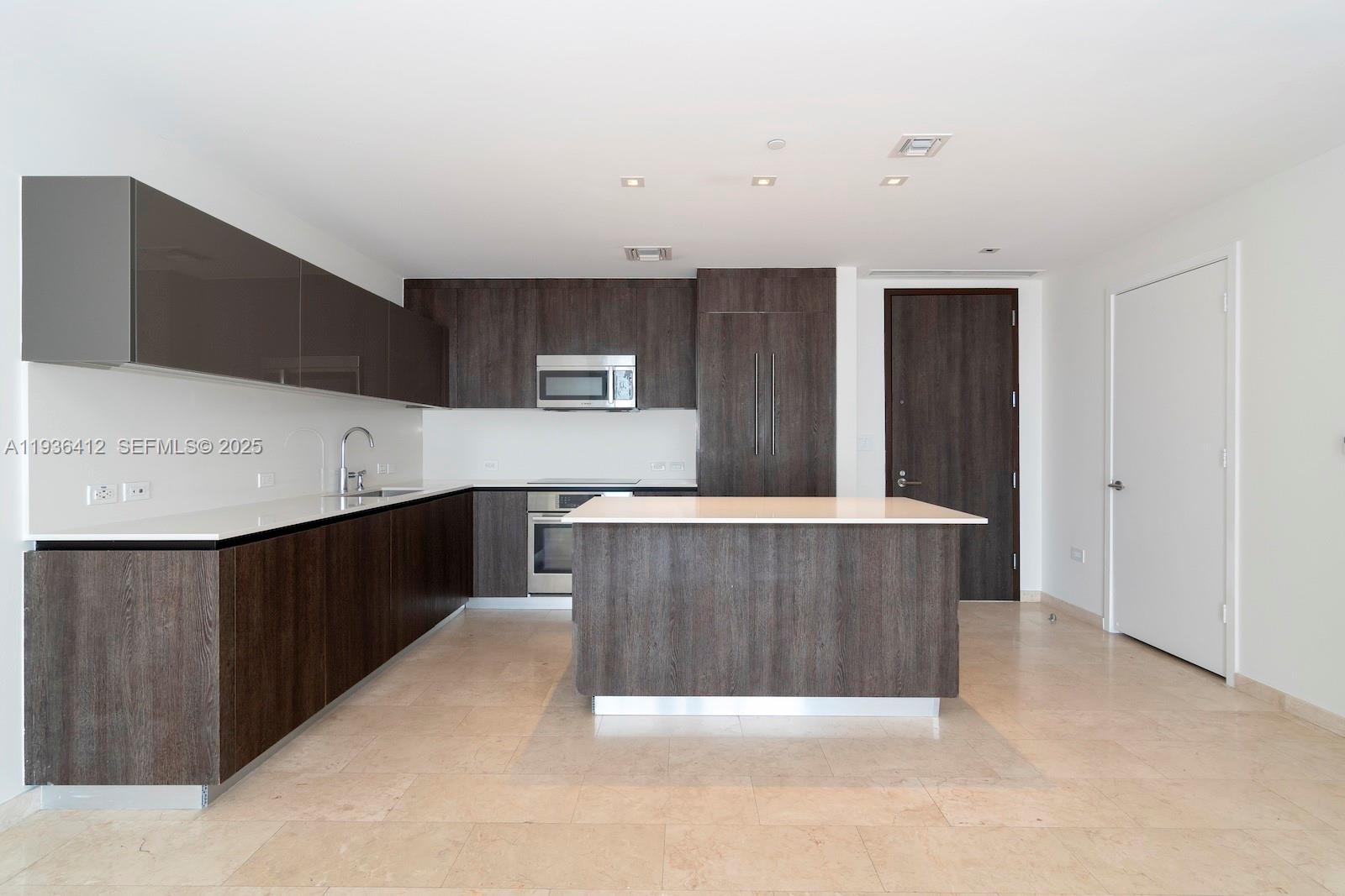 image Reach Brickell City Centre10