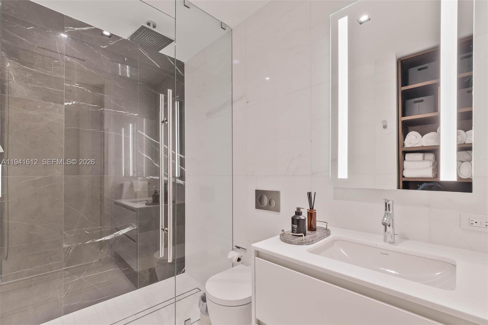 image Aston Martin Residences17