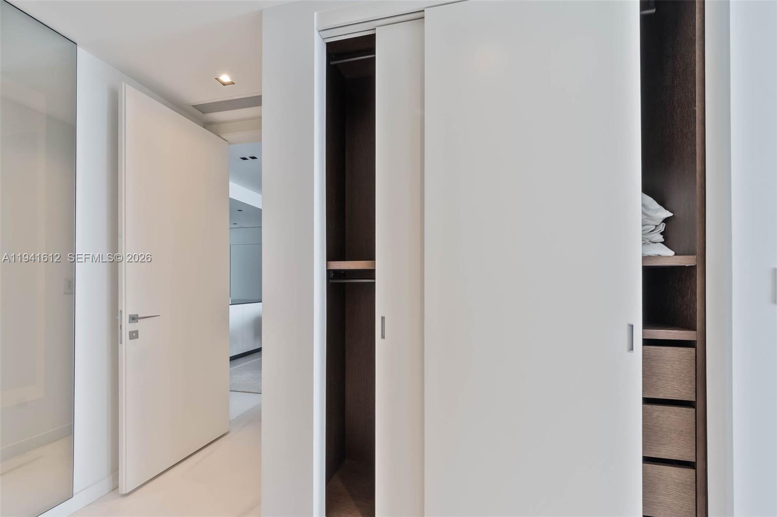 image Aston Martin Residences29