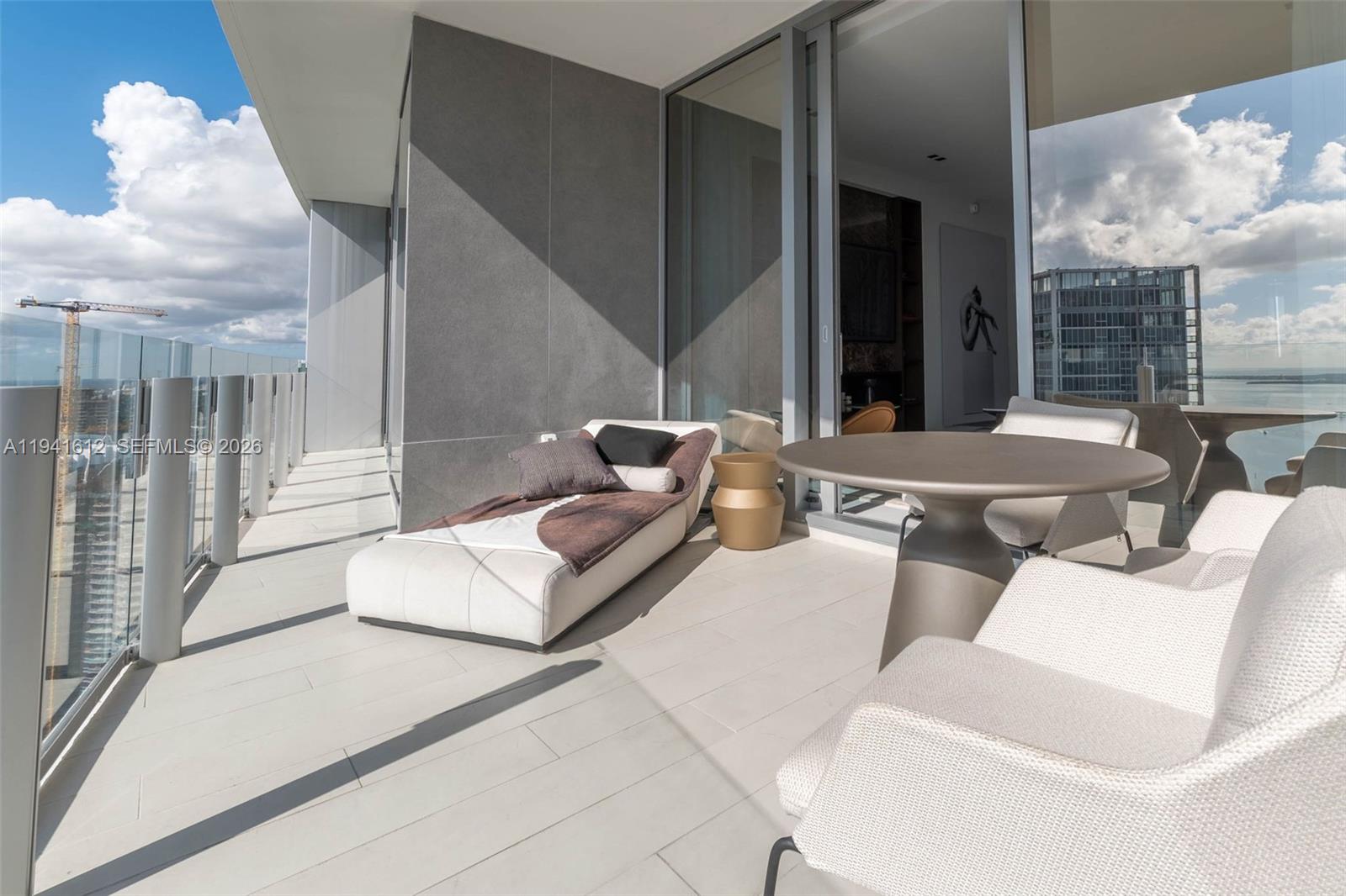 image Aston Martin Residences5