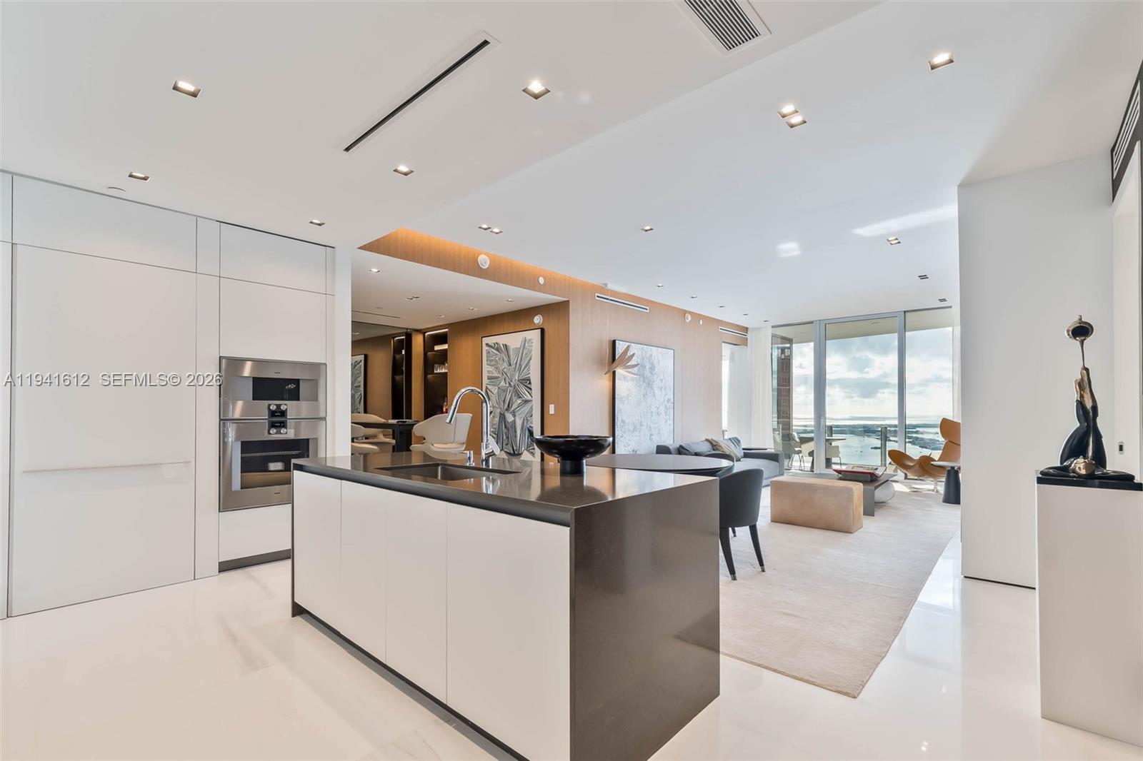 image Aston Martin Residences7