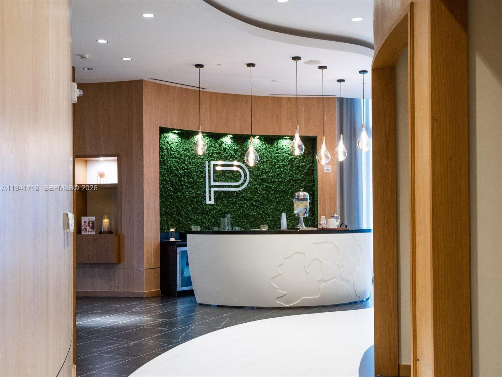 image Paramount Worldcenter38