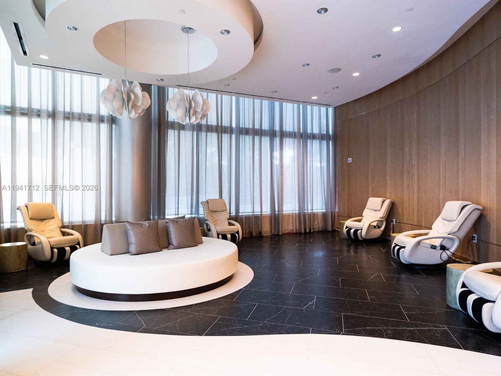 image Paramount Worldcenter39