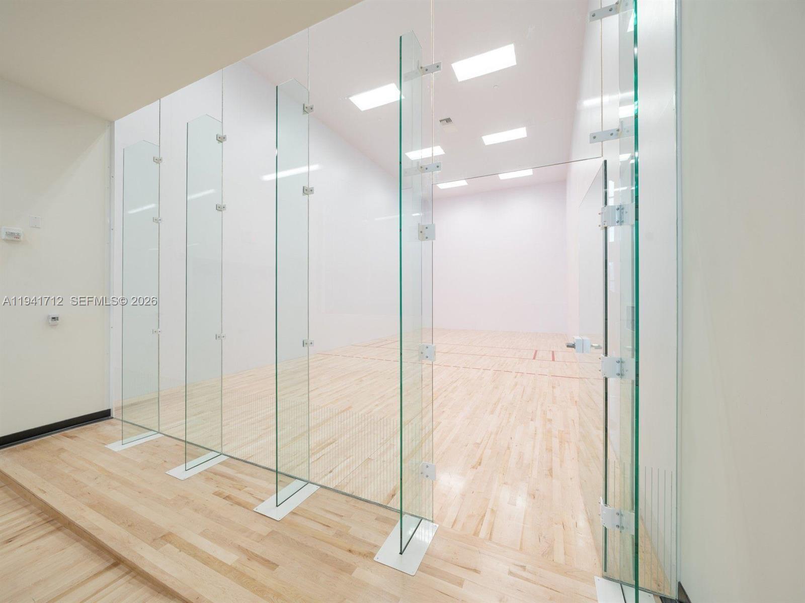 image Paramount Worldcenter41