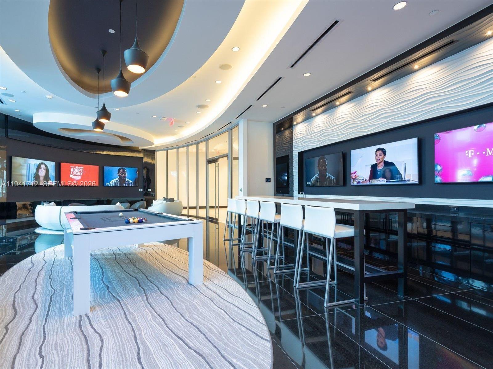 image Paramount Worldcenter51