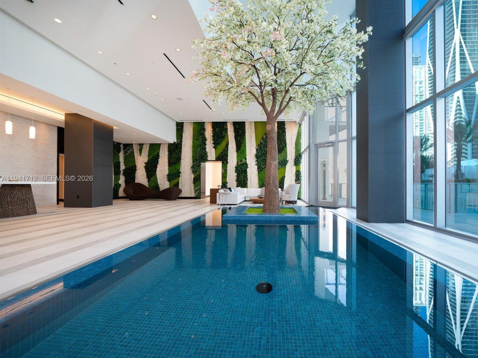 image Paramount Worldcenter52