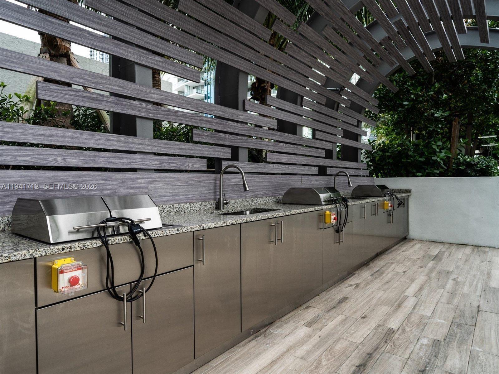 image Paramount Worldcenter55