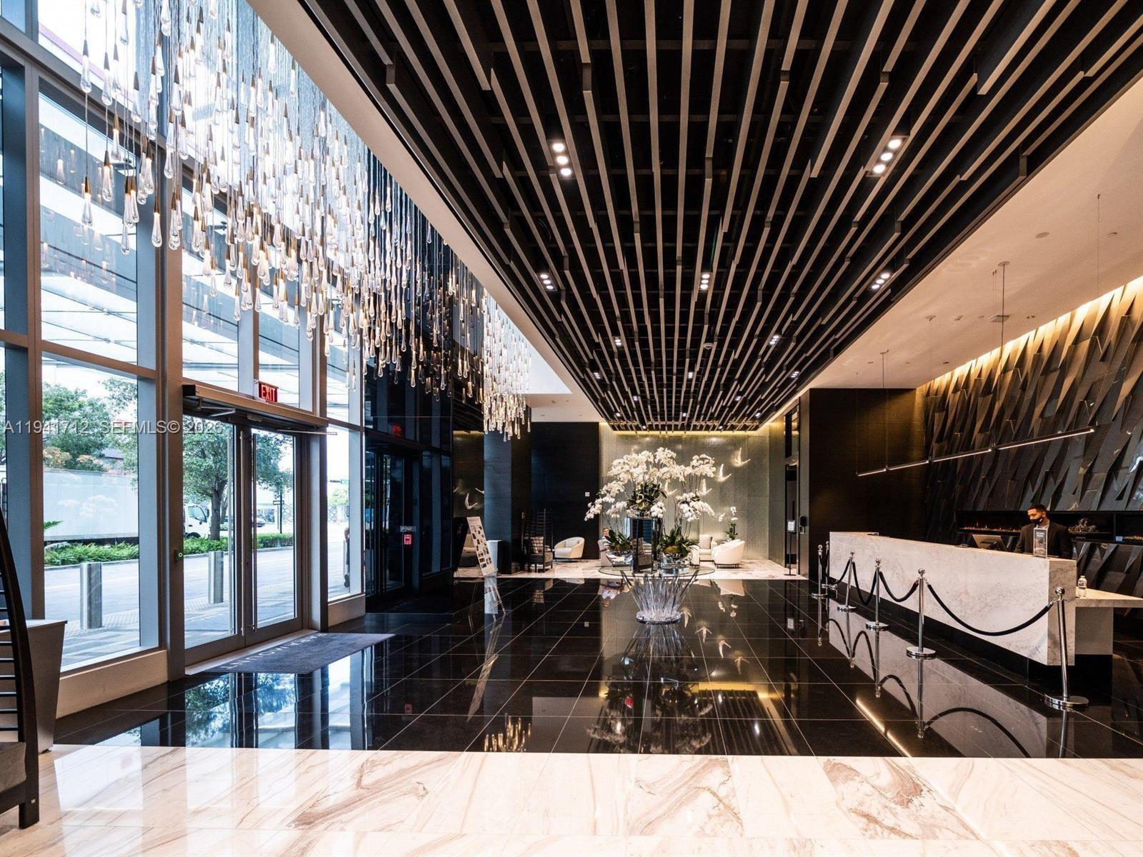 image Paramount Worldcenter57