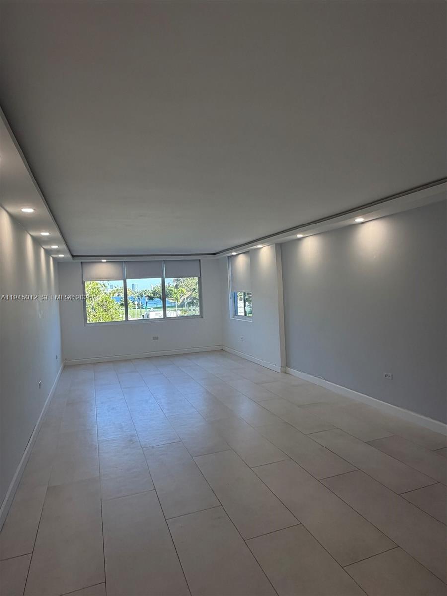 441 NE 195th St #205