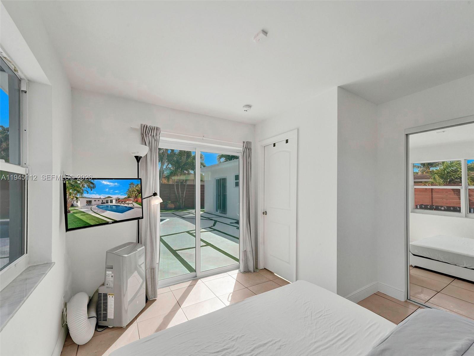 2461 SW 16th Ct Fort Lauderdale, FL 33312