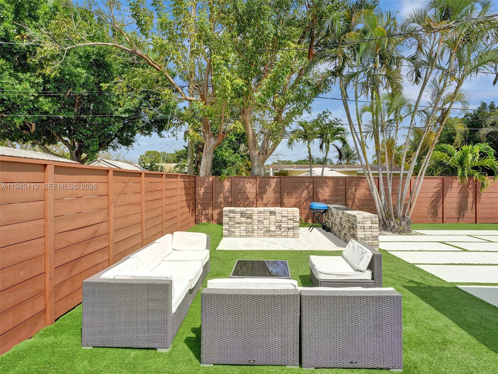 2461 SW 16th Ct Fort Lauderdale, FL 33312