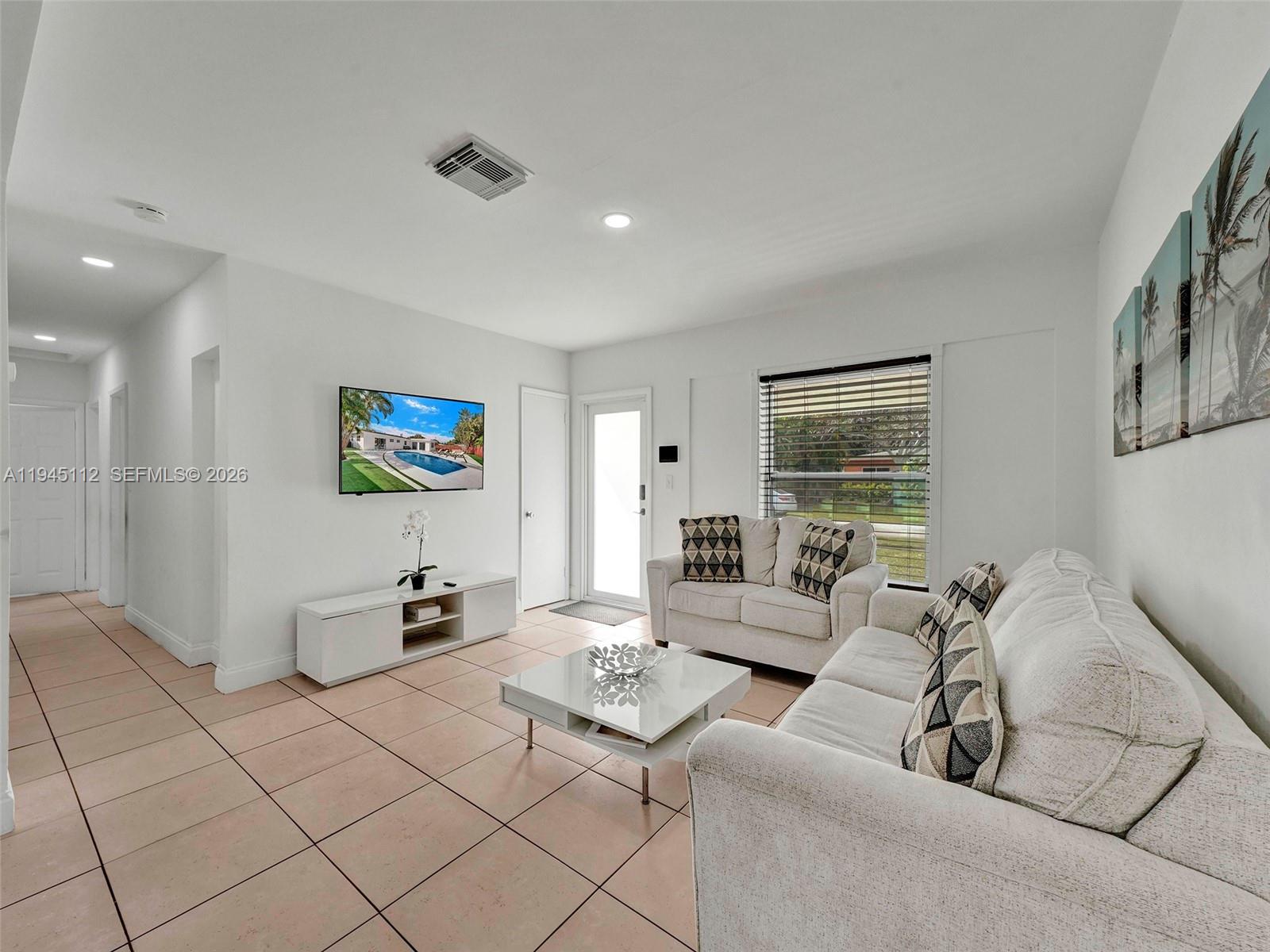 2461 SW 16th Ct Fort Lauderdale, FL 33312