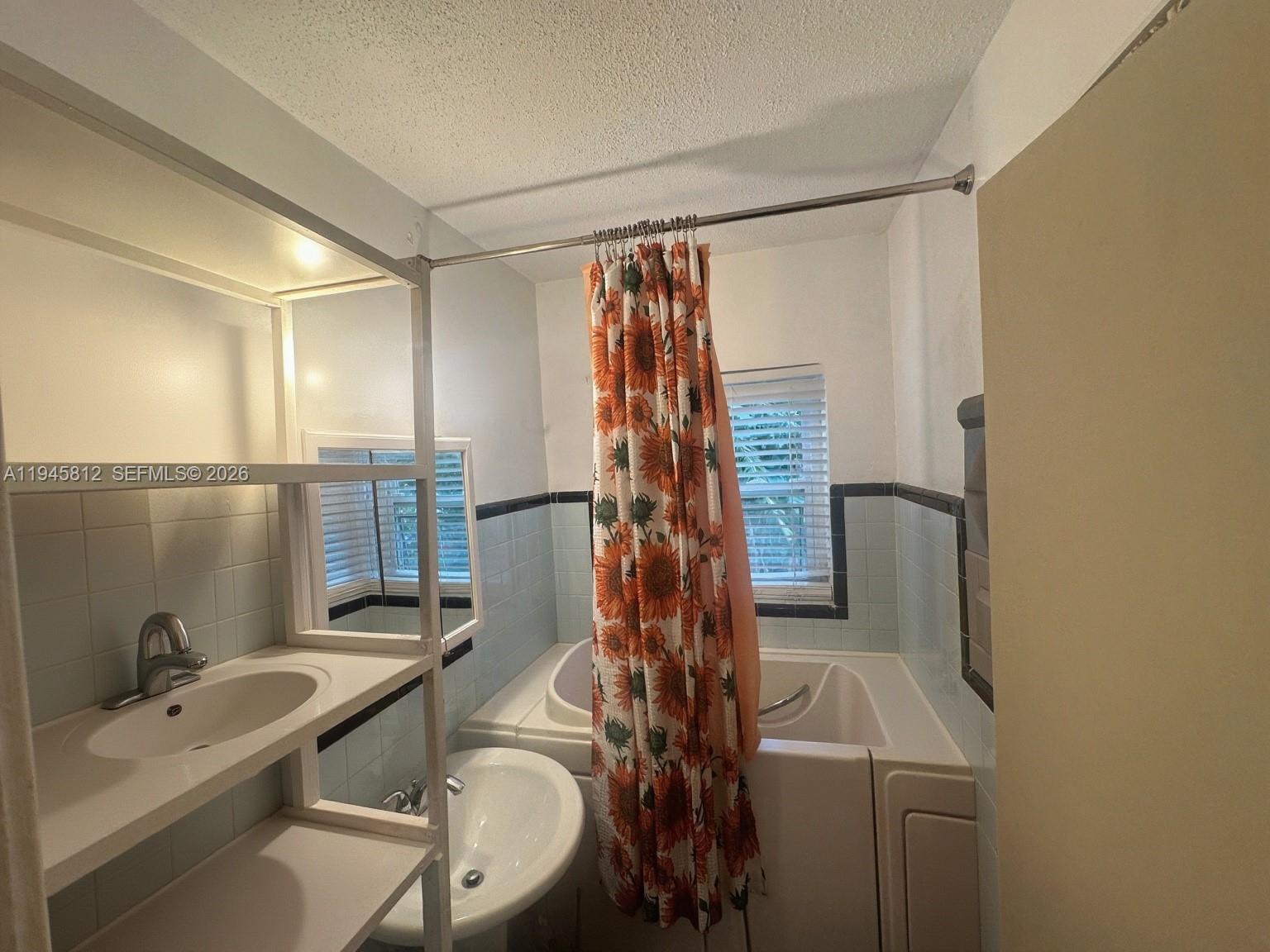 410 NW 98th St Miami, FL 33150