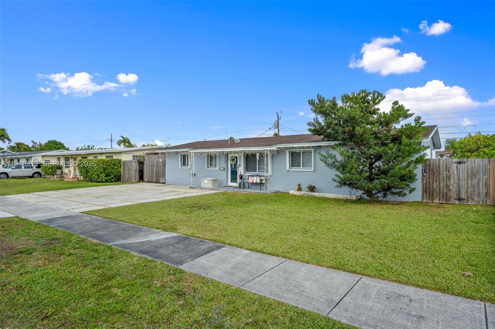 4335 SW 98th Ct Miami, FL 33165