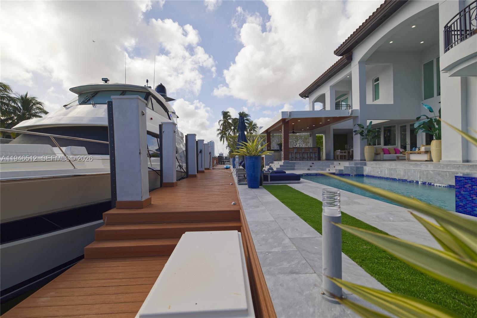 3368 NE 169th St North Miami Beach, FL 33160