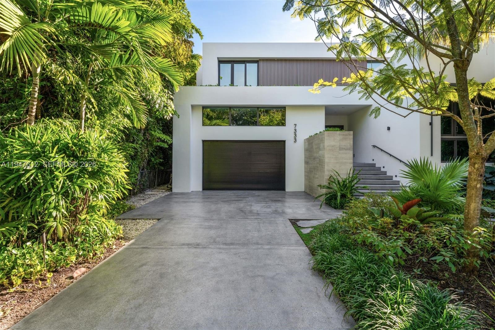 7333 Belle Meade Blvd Miami, FL 33138