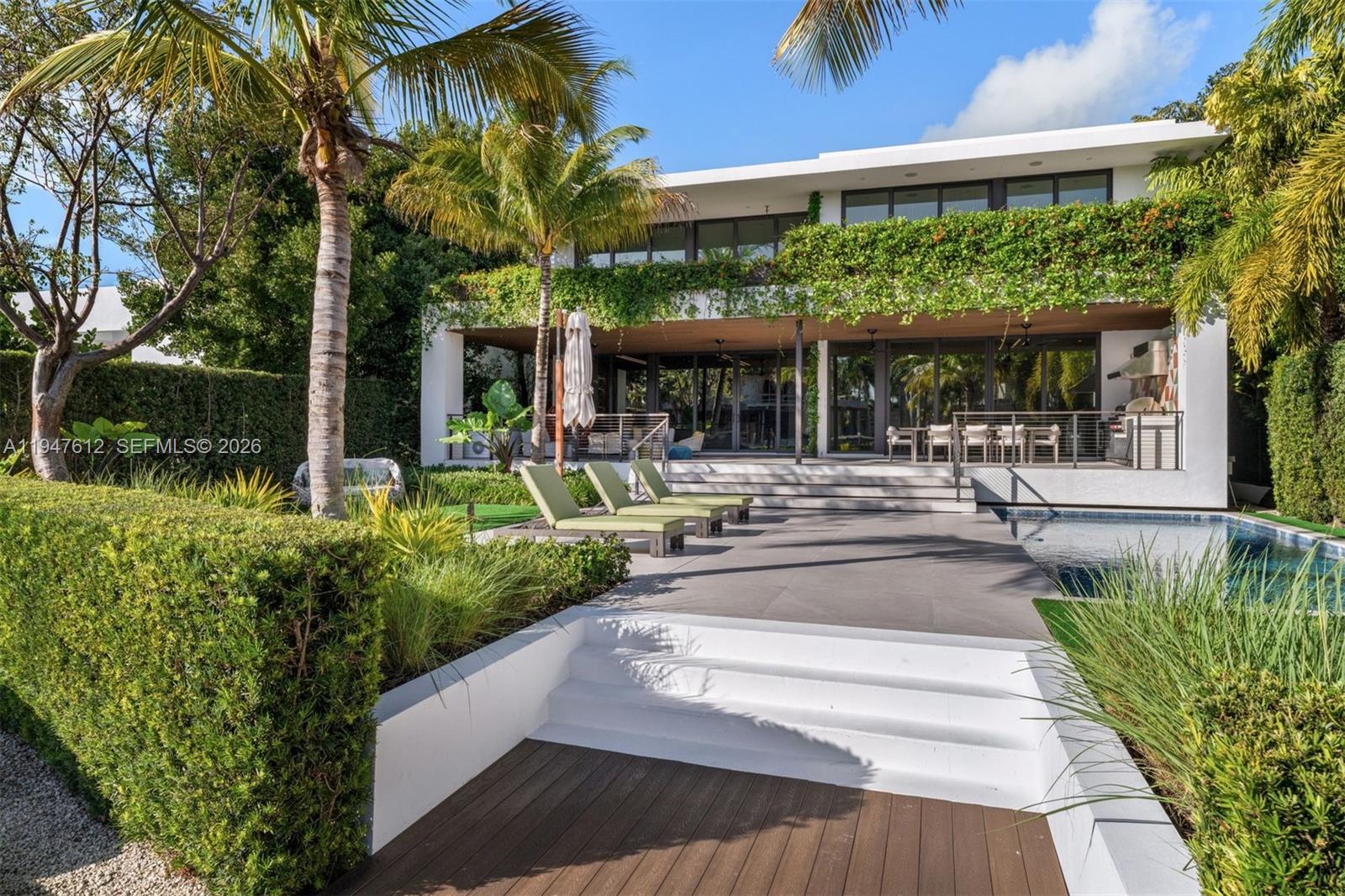 7333 Belle Meade Blvd Miami, FL 33138