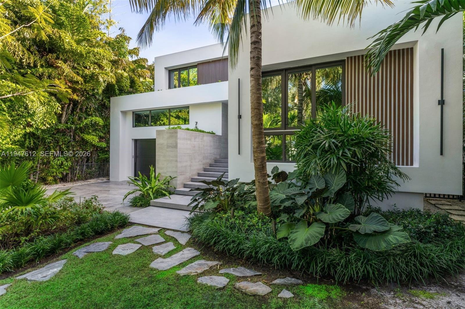 7333 Belle Meade Blvd Miami, FL 33138