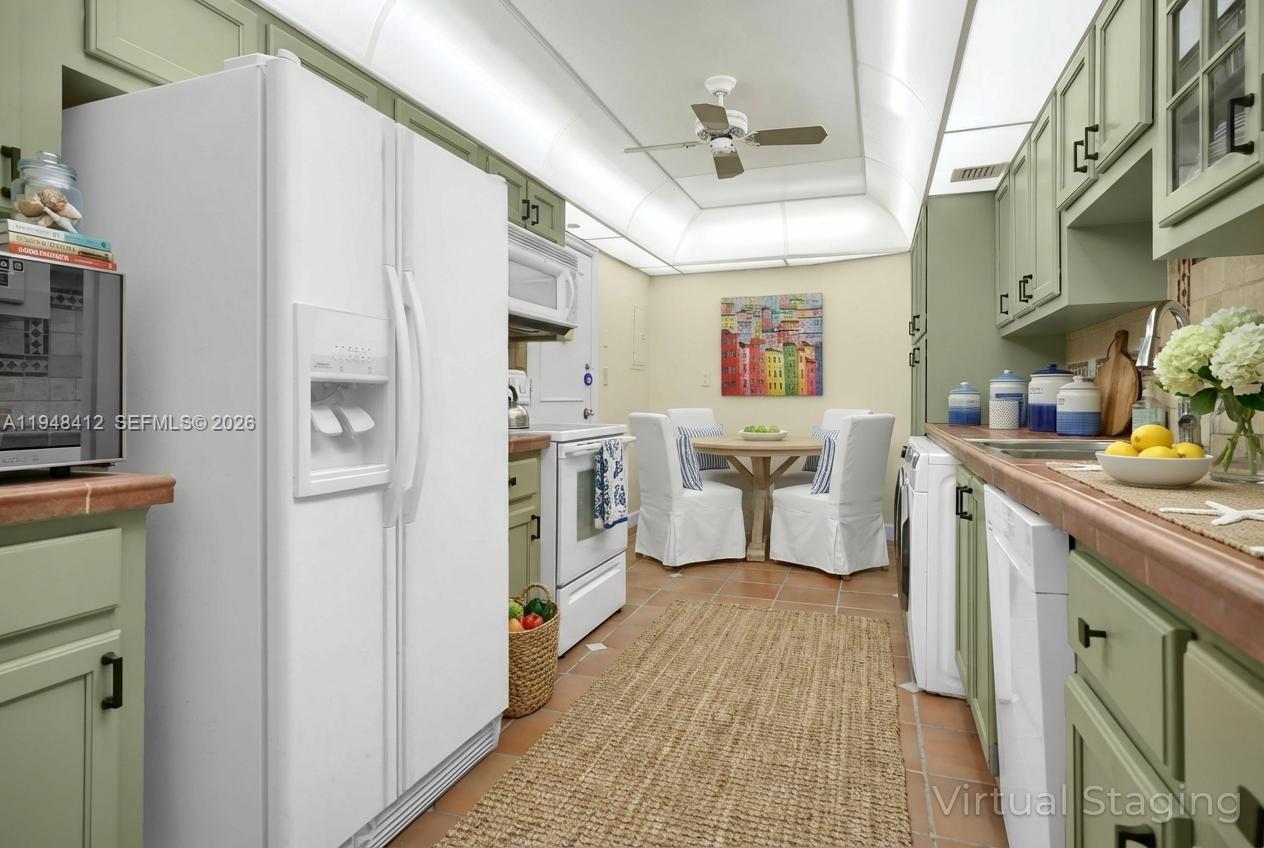 1121 Crandon Blvd #E803 Key Biscayne, FL 33149