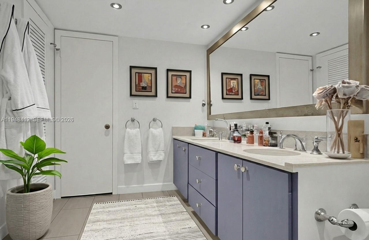 1121 Crandon Blvd #E803 Key Biscayne, FL 33149