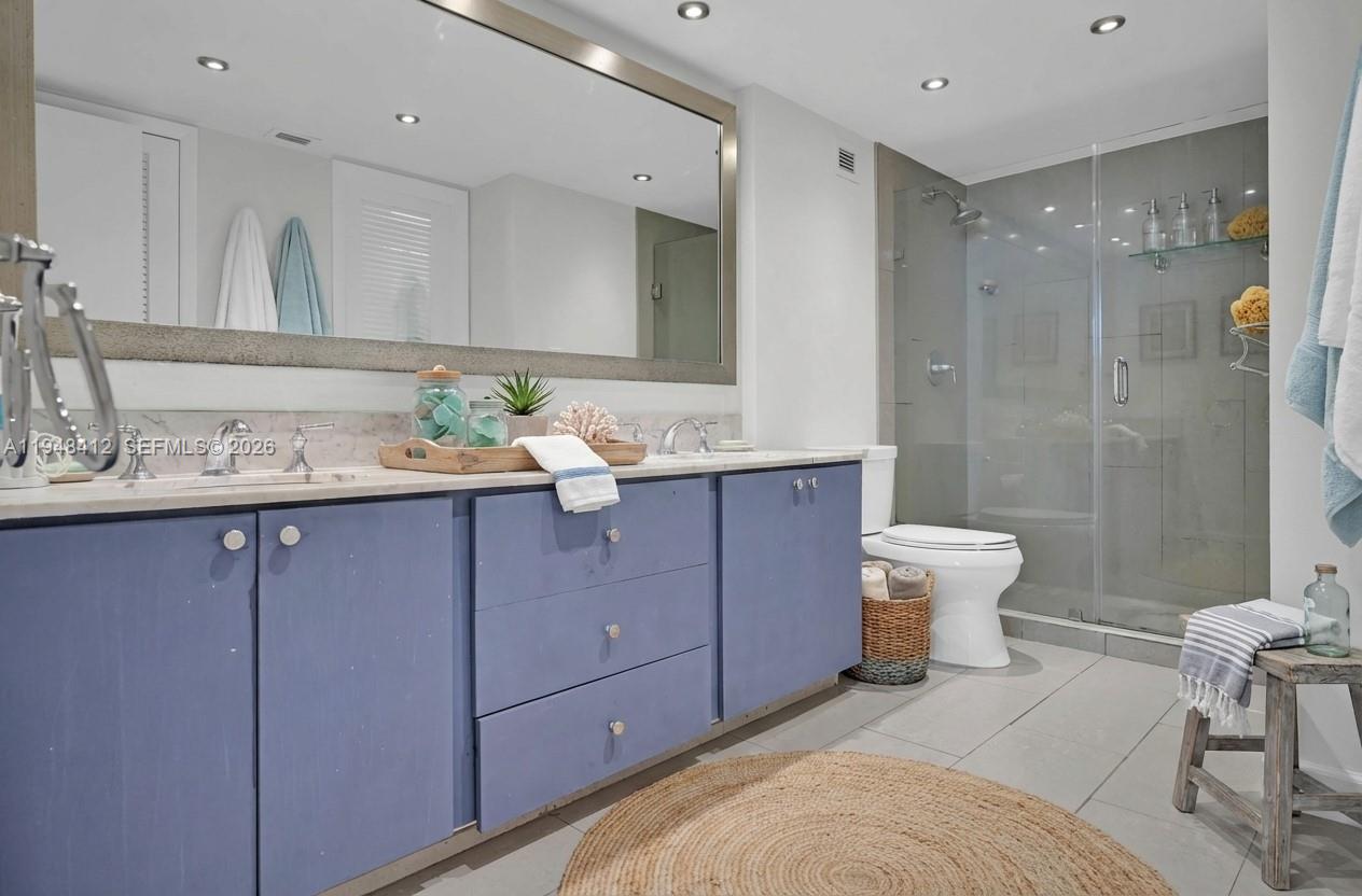 1121 Crandon Blvd #E803 Key Biscayne, FL 33149