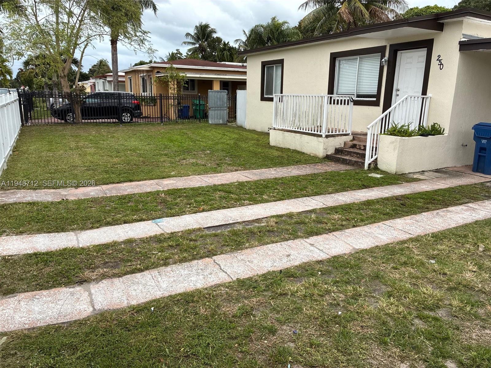 250 NW 118th St Miami, FL 33168