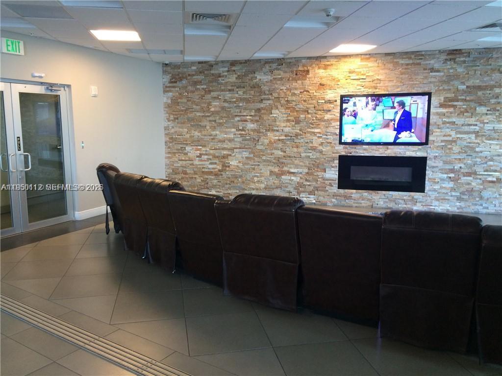 1750 N Bayshore Dr #4912 Miami, FL 33132