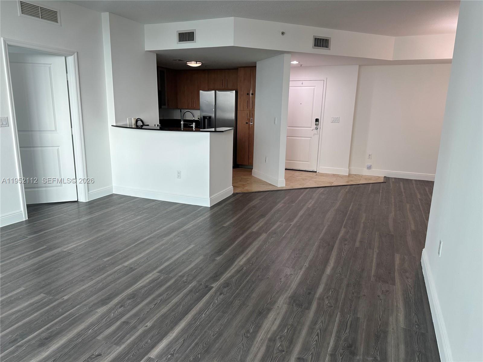 7900 Harbor Is Dr #906 North Bay Village, FL 33141