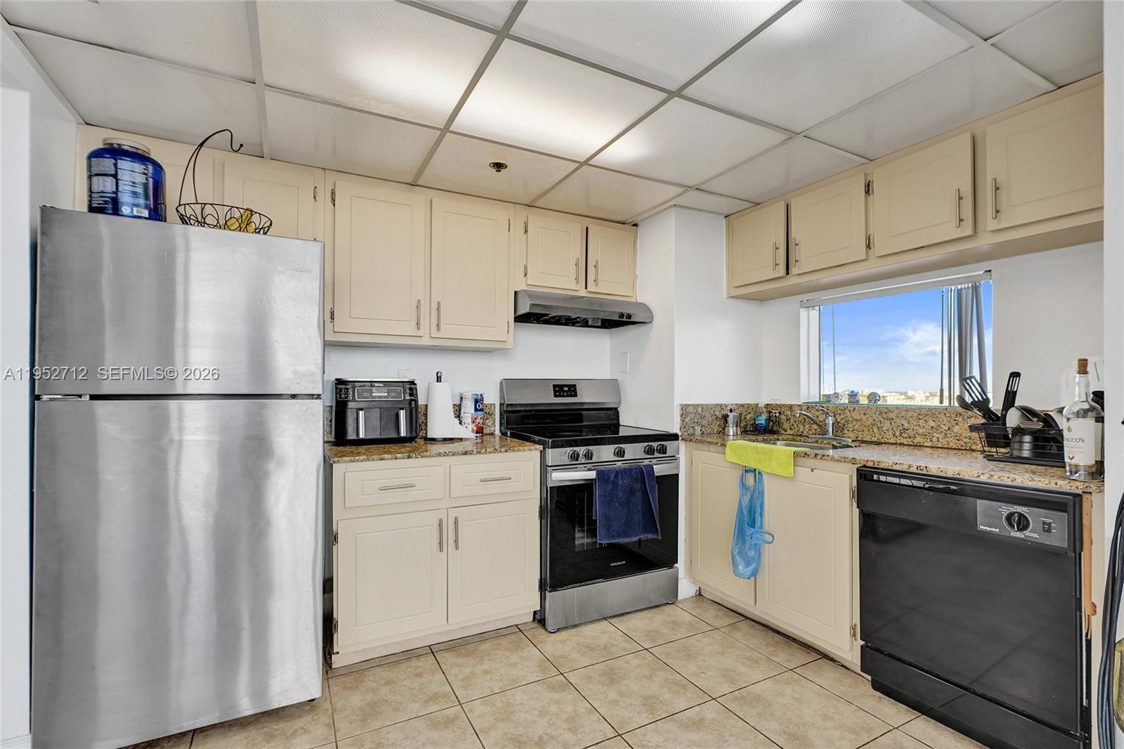 7601 E Treasure Dr #1120 North Bay Village, FL 33141