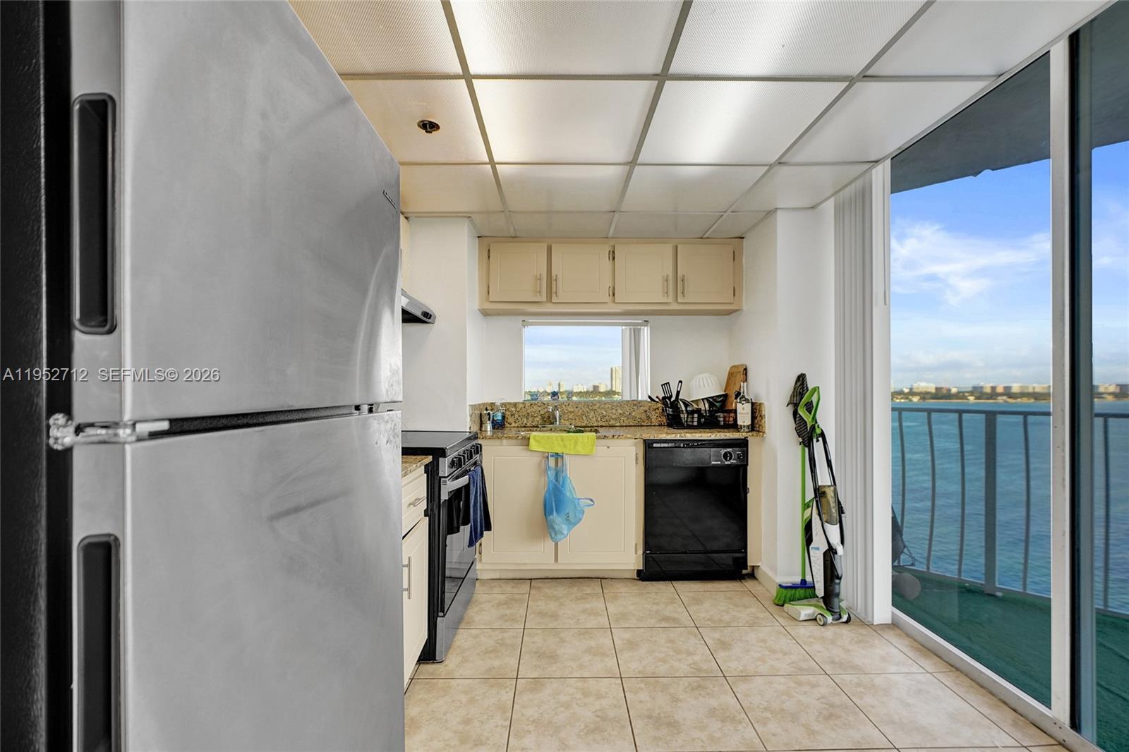 7601 E Treasure Dr #1120 North Bay Village, FL 33141