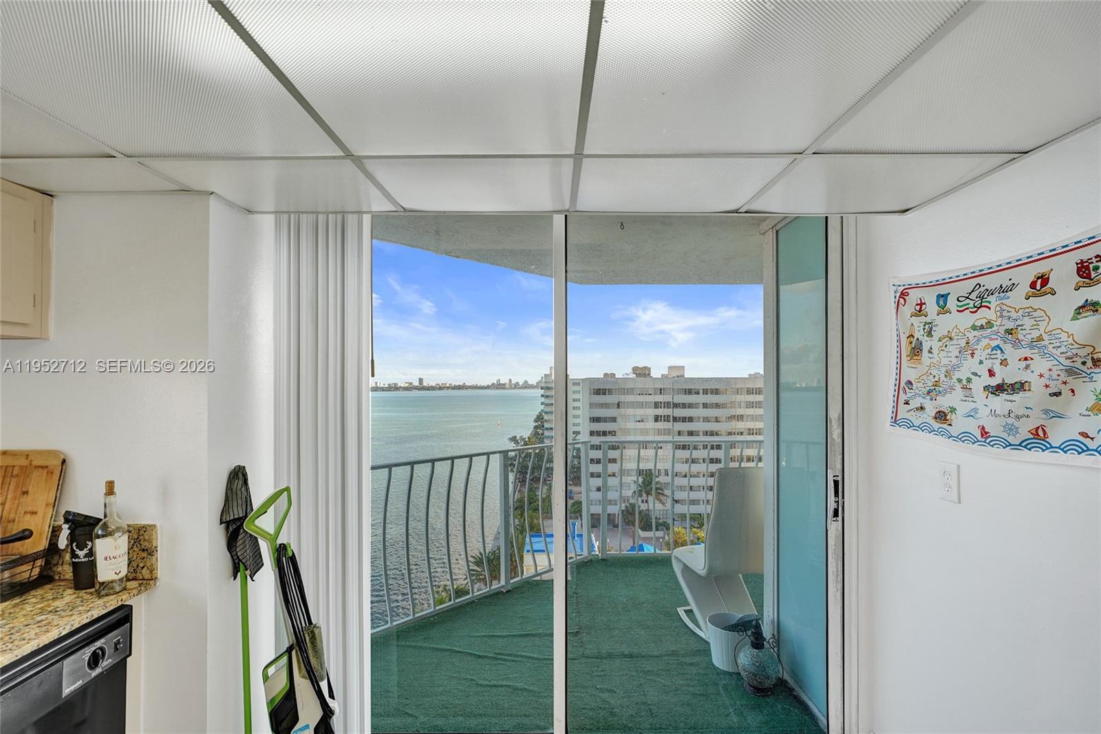 7601 E Treasure Dr #1120 North Bay Village, FL 33141